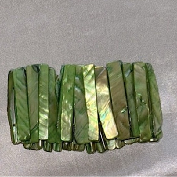 Brilliant Green Abalone Mother of Pearl & Stone Bead Necklace Bracelet Earrings - Picture 7 of 13